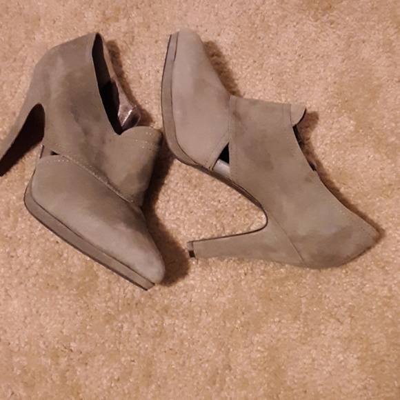 Banana Republic  pumps - Picture 3 of 4